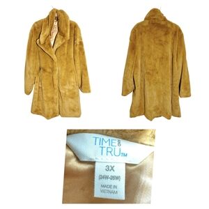 Time and Tru Women's Tan Faux Fur Coat